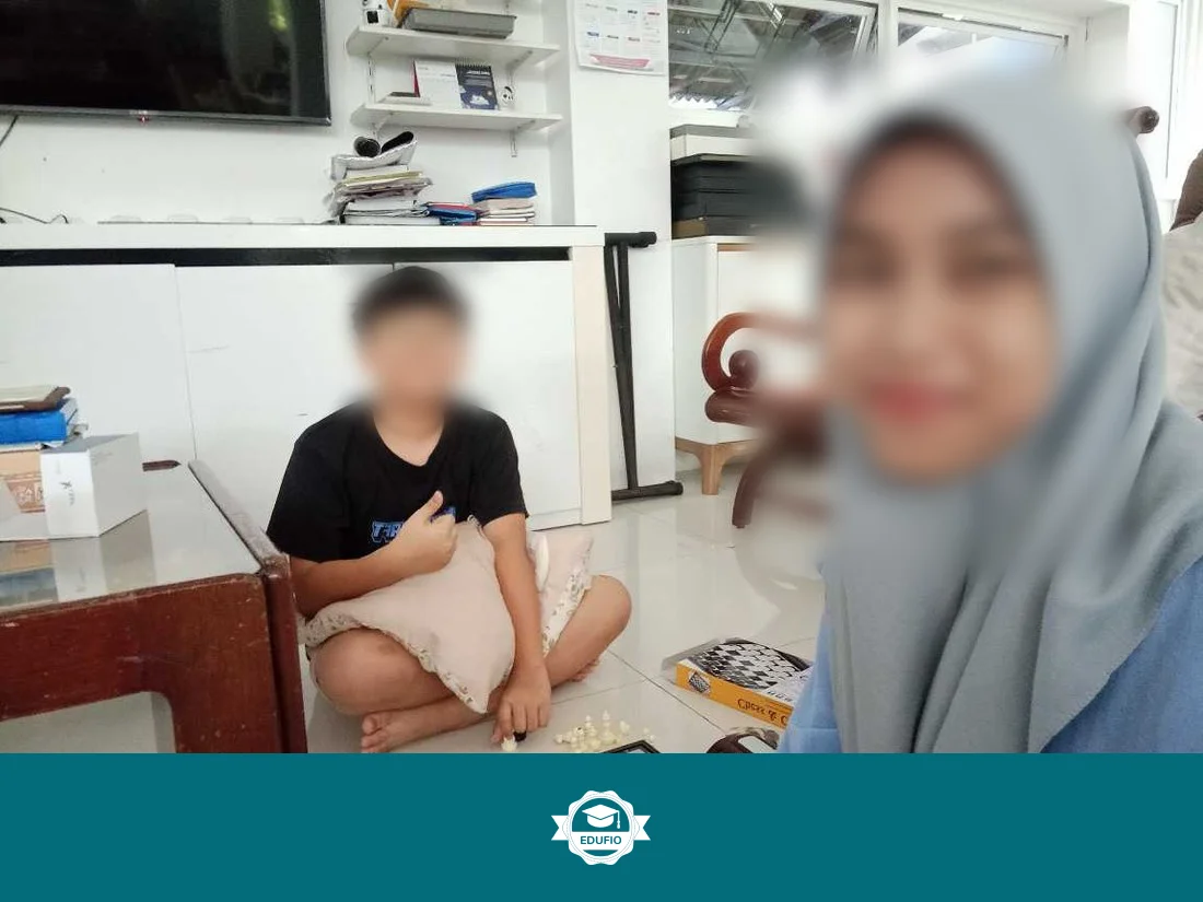 Siswa mengikuti les catur Jogja bersama tutor Edufio