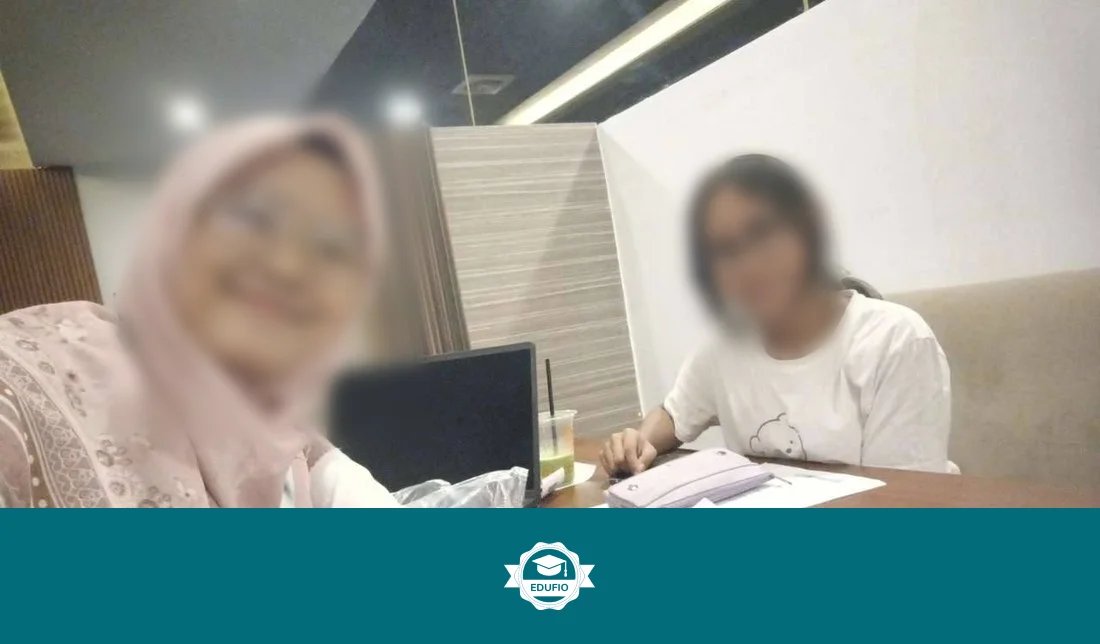 Galeri kelas les ekonomi Jogja: siswa bersama tutor Edufio