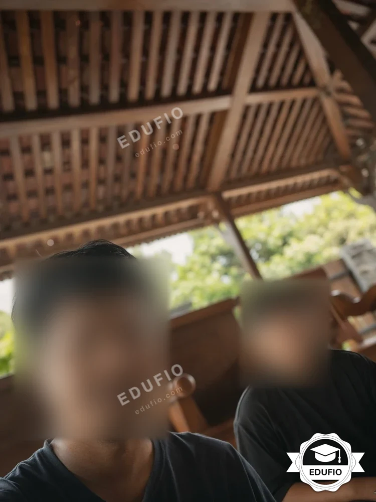 Siswa mengikuti les fisika Jogja bersama tutor Edufio
