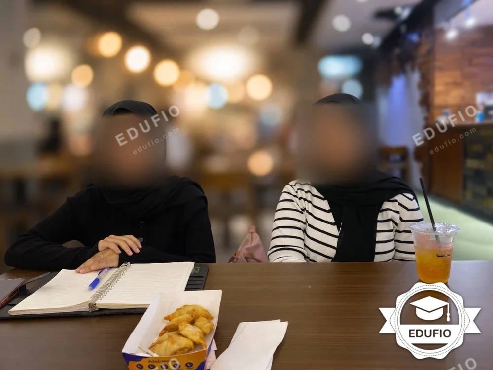 Siswa mengikuti les kimia Jogja bersama tutor Edufio