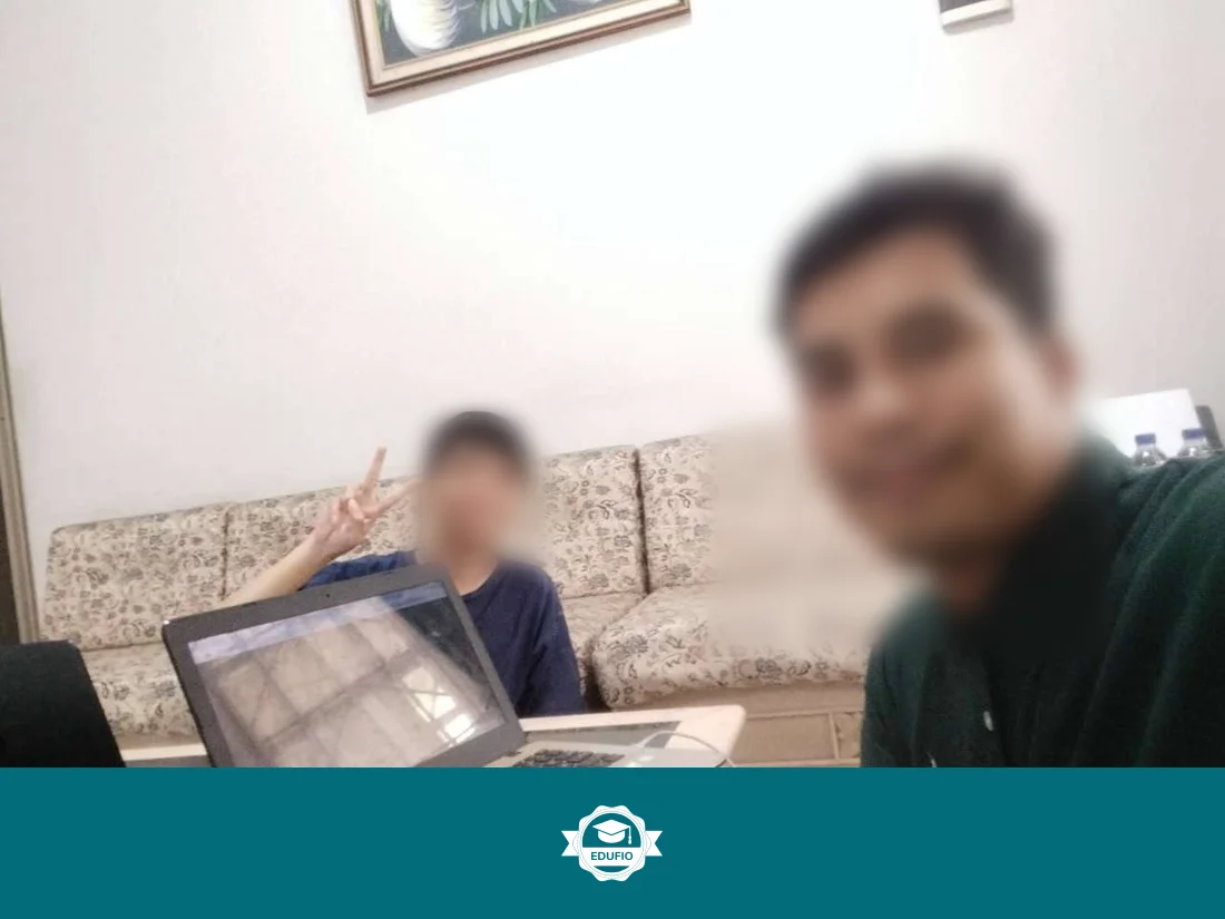 Galeri kelas kursus pemrograman Jogja: siswa bersama tutor Edufio