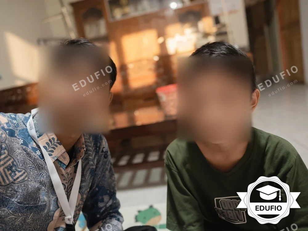 Siswa mengikuti les matematika Jogja bersama tutor Edufio