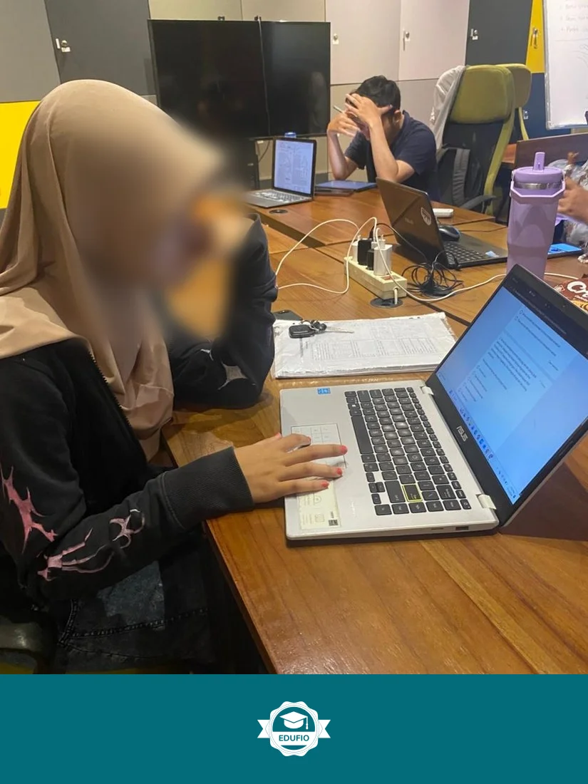 Siswa mengikuti bimbel masuk PTN Jogja bersama tutor Edufio