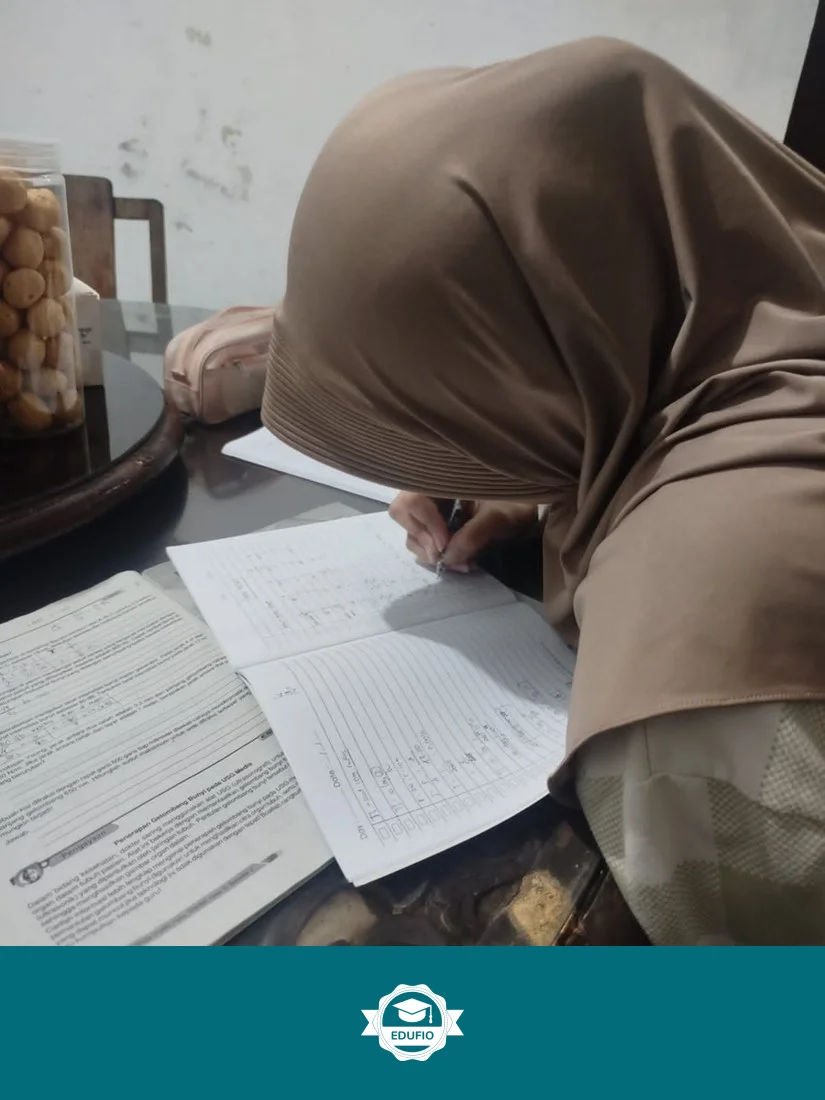 Galeri kelas les SMA Bantul: siswa bersama tutor Edufio