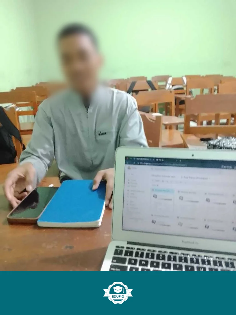 Tutor Edufio mendampingi siswa di kelas les SMA Bantul
