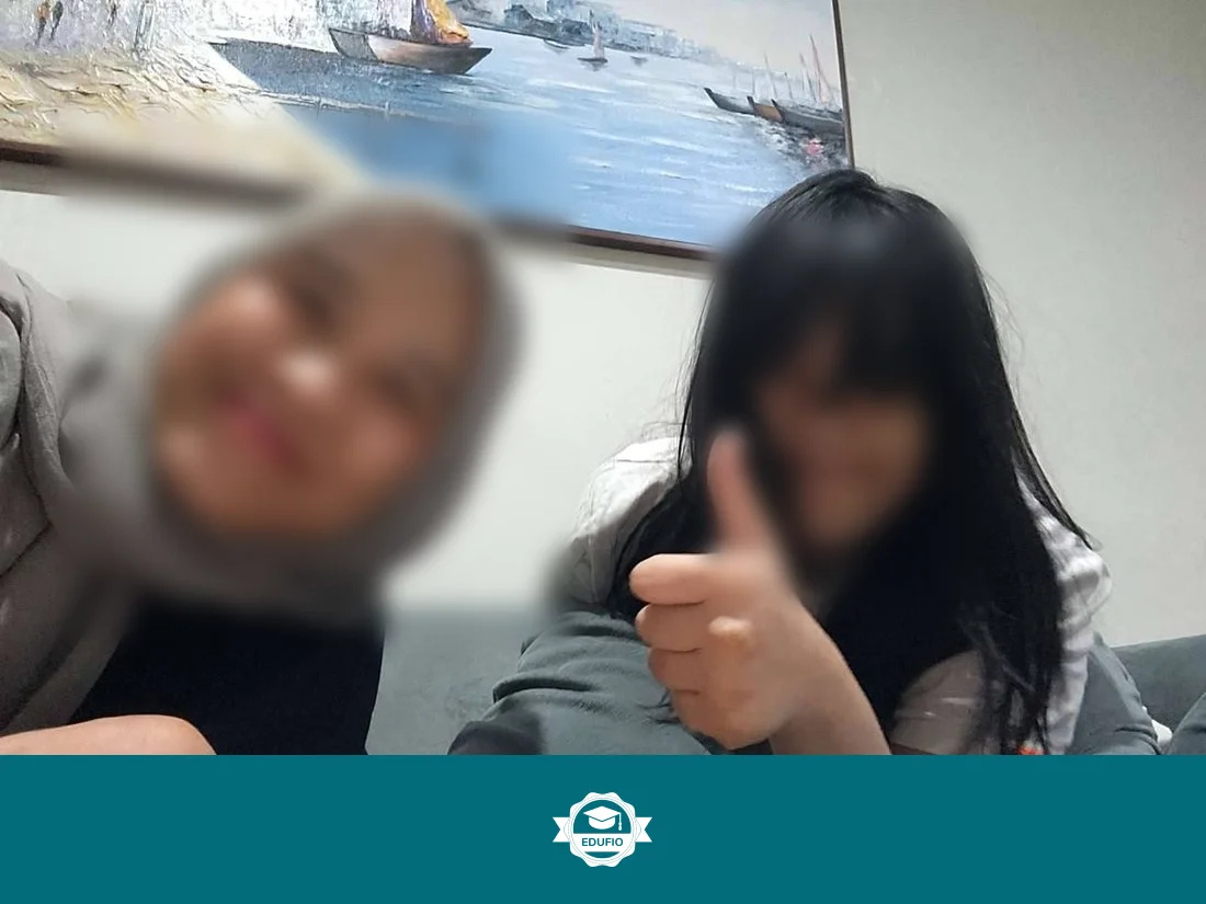 Galeri kelas les SMP Jogja: siswa bersama tutor Edufio