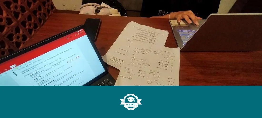 Galeri kelas les TOEFL Jogja: siswa bersama tutor Edufio