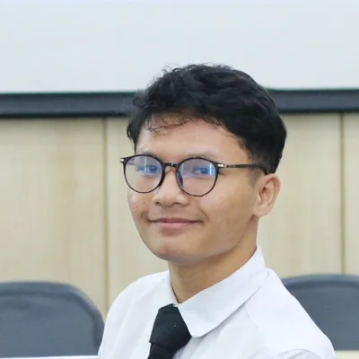 Tutor Edufio Amri K., Pendidikan Agama Islam UMY, mengajar di Kalasan