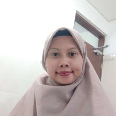 Tutor Edufio Ana S., Pendidikan Guru Madrasah Ibtidaiyah UIN Sunan Kalijaga, mengajar di Depok