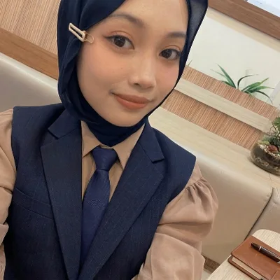 Tutor Edufio Asyla M., Pendidikan Biologi UNY, mengajar di Depok