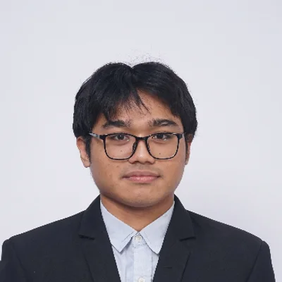 Tutor Edufio Aydin N., Teknik Fisika UGM, mengajar di Mlati