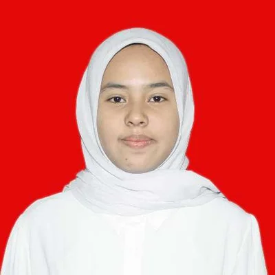 Tutor Edufio Ayu L., Pendidikan Fisika UNY, mengajar di Turi