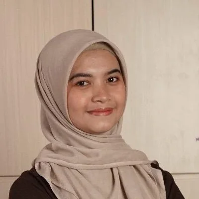 Tutor Edufio Dinda A., Manajemen UII, mengajar di Depok