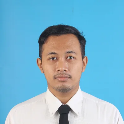 Tutor Edufio Faat R., Pendidikan Matematika UIN Sunan Kalijaga, mengajar di Tegalrejo