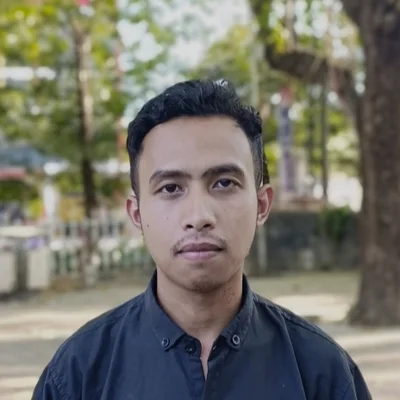 Tutor Edufio Falah M., Pendidikan Fisika UNY, mengajar di Depok