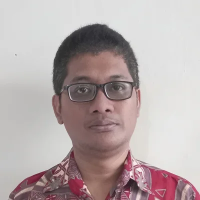 Tutor Edufio Galih P., Ilmu Ekonomi Universitas Katolik Atma Jaya Jakarta, mengajar di Ngaglik
