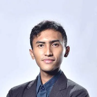 Tutor Edufio Ismada F., Sosiologi UGM, mengajar di Mlati